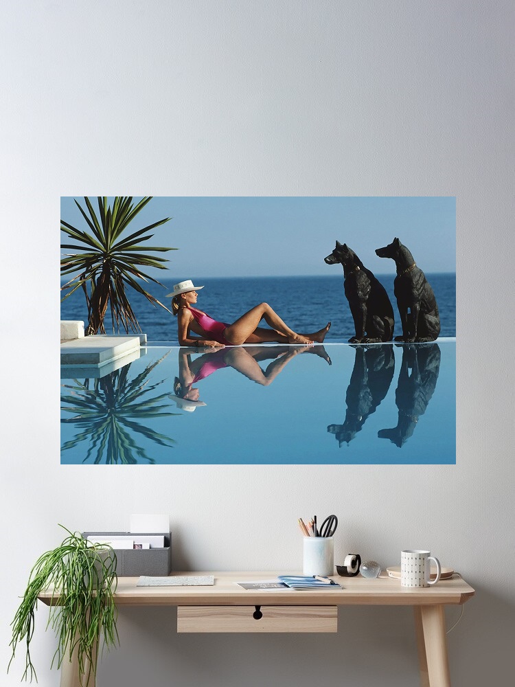 Luxury Lifestyle Picture - Retro Poolside Host Luxury Lifestyle von