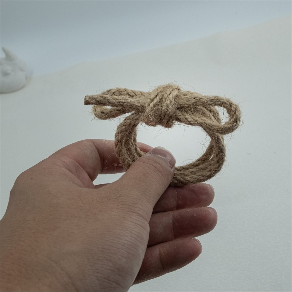 Linen Napkin Set - 12-teiliges Set aus geflochtenen Leinen-Serviettenringen, handgefertigter